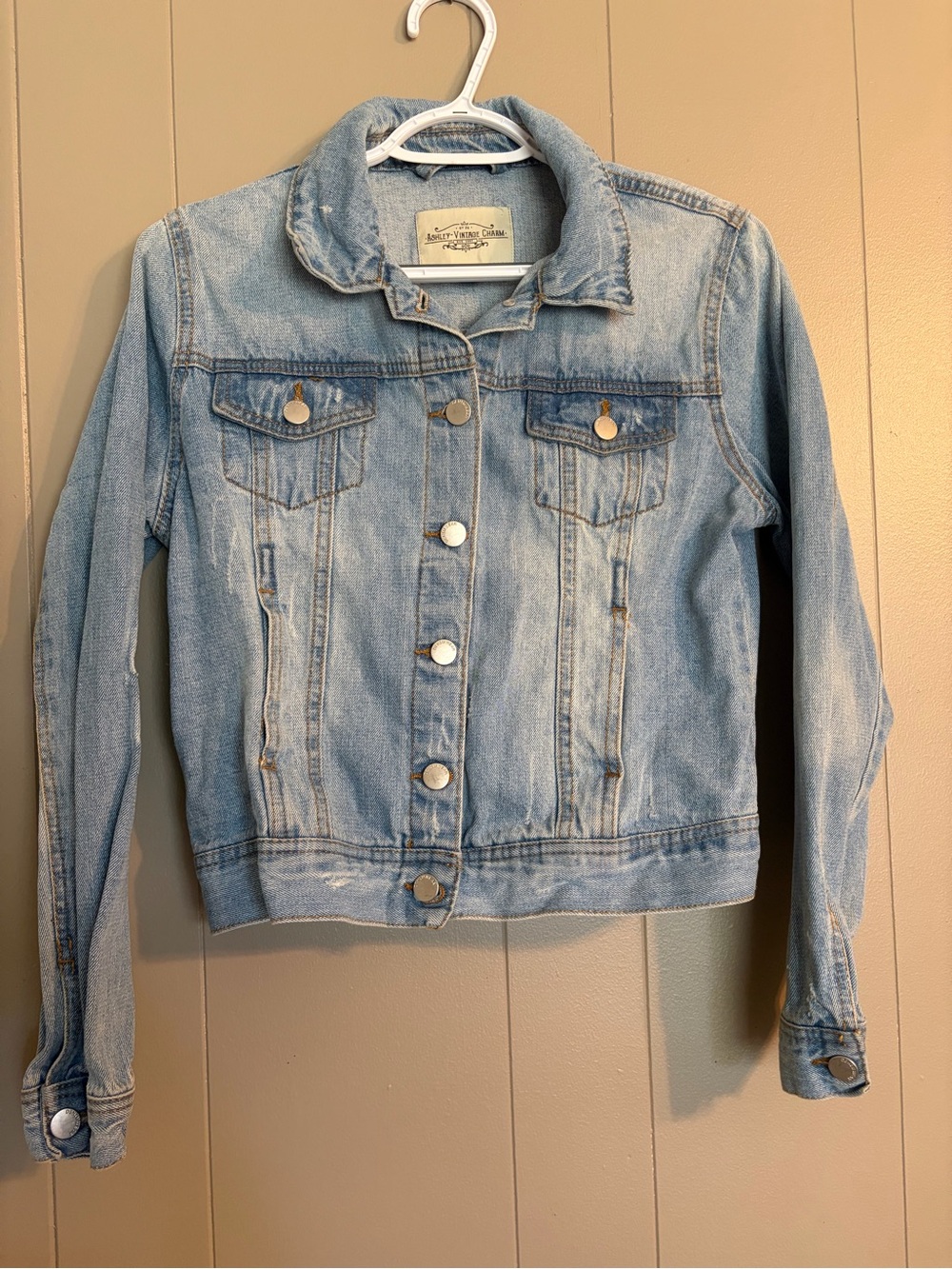 Women's Light Wash Denim Jacket - Casual Jean Jacket